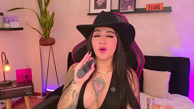 Chat XXX Live EmmyEvans1