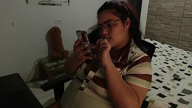 girl_milk2's Live XXX Chat