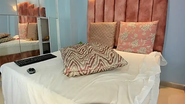 lou_rosse_'s Live XXX Chat