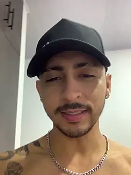 NicolasChest_xxx Chat XXX live