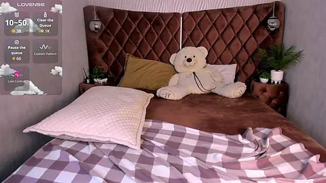 Derek_Banville Chat XXX live