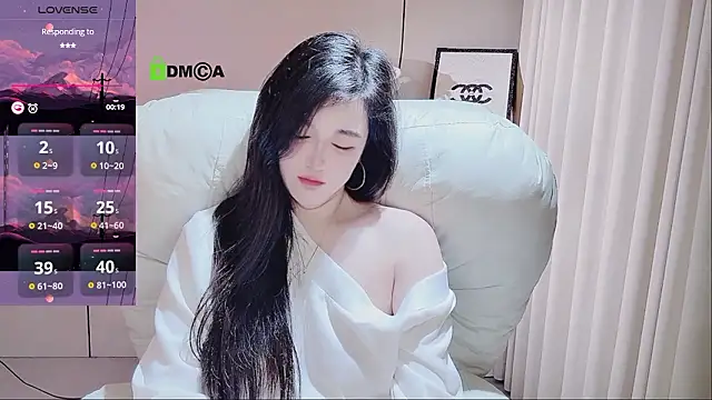 YunShan-33のライブXXXチャット