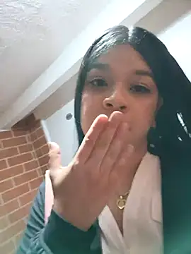 Layla-daring: онлайн-секс-чат