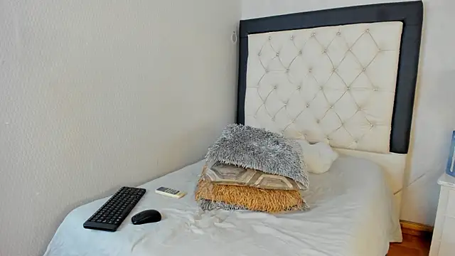 IsisBrown_'s Live XXX Chat