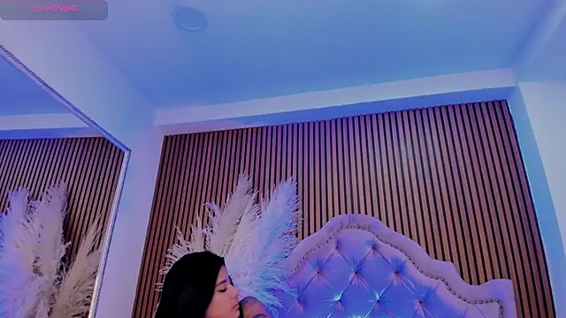 SelenaStonne's Live XXX Chat