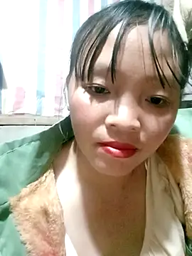 Minkine022 即時 XXX 聊天