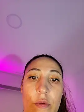 VickyHoult Live XXX-chat