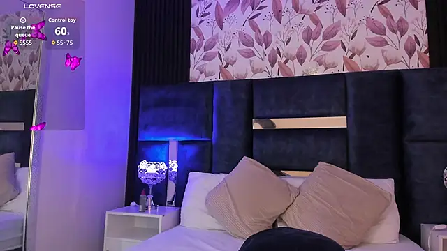 AmmyJones_'s Live XXX Chat