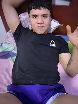 Chatroom XXX en direct de CreamKingg