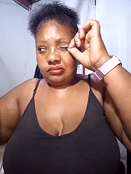 YELLOW_BONEのライブXXXチャット