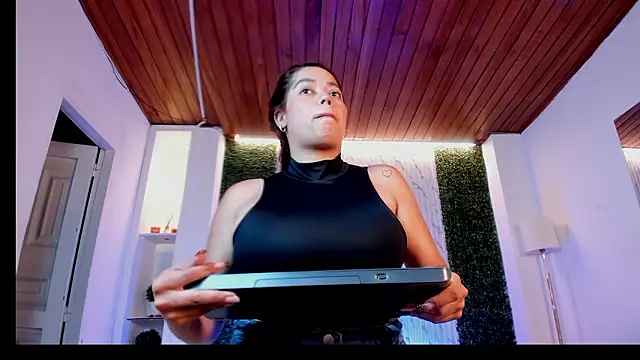 Melisa_Soto Adlı Modelin Canlı XXX Sohbeti