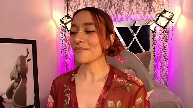 Chatroom XXX en direct de charlotte_bluee