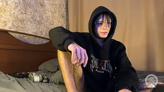 NikGive Live XXX Chat