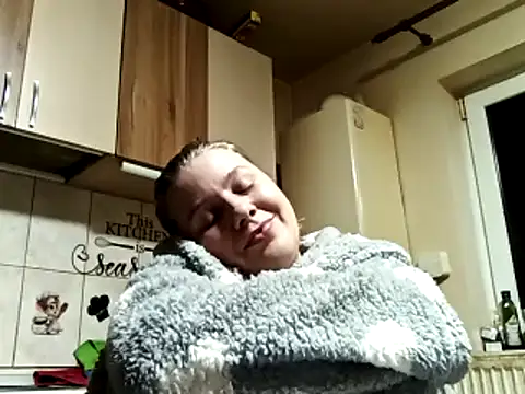 Chatroom XXX en direct de JesycaHottye