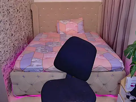 Nirafox 现场XXX聊天