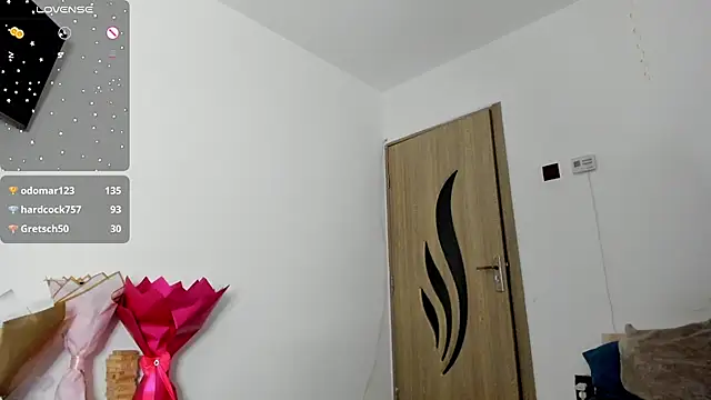 BabyyVenomのライブXXXチャット