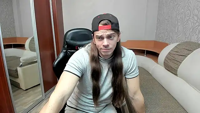 AlansonofDaddy 现场XXX聊天