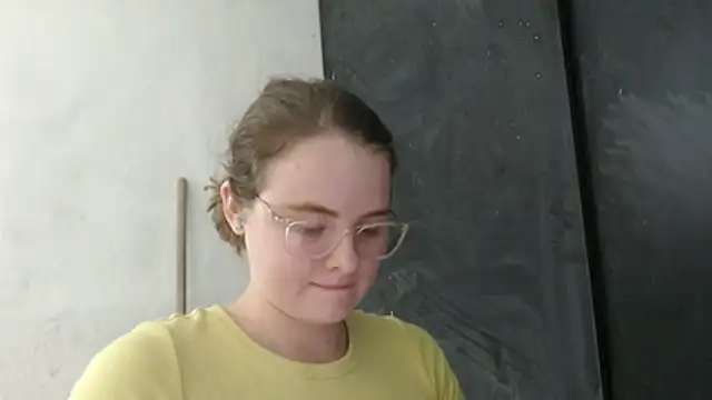 HellenMiyer1111's Live XXX Chat