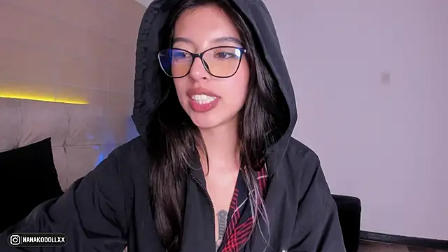 Chatroom XXX en direct de NanakoDollx