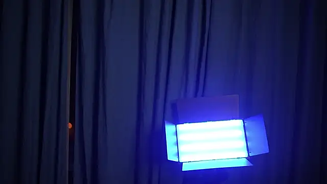 Chatroom XXX en direct de Stella_Vanila