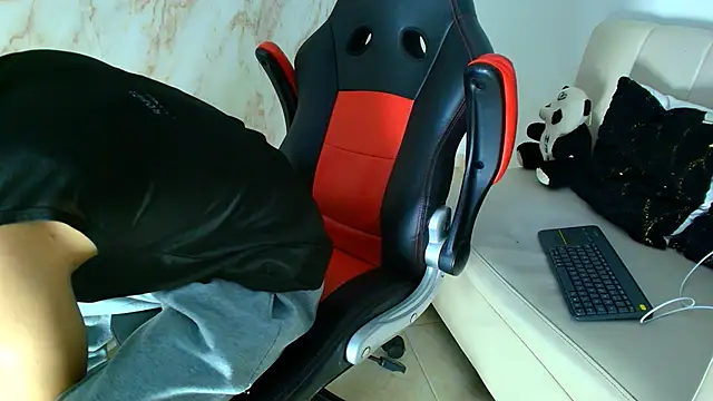 toji_luxxer's Live XXX Chat