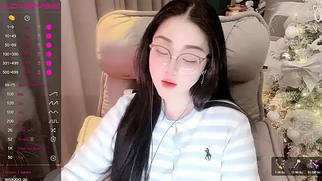 Monica-666888- élő XXX-chatje