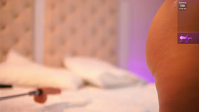 Živý XXX chat caroline_adams_