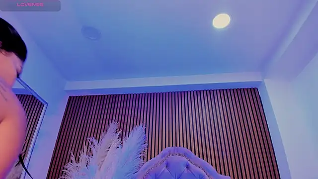 SelenaStonne Chat XXX live