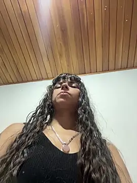 VioletaSubmissive 现场XXX聊天