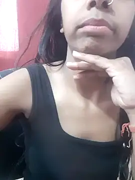 gulabo-Queen: διαδικτυακό σόου στην κάμερα