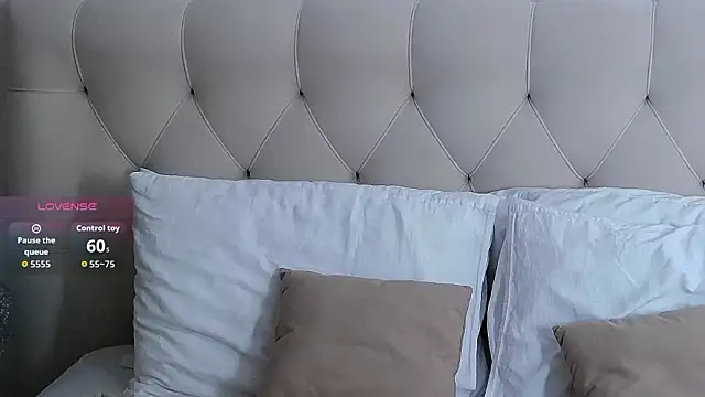 MichelleRoux Adlı Modelin Canlı XXX Sohbeti