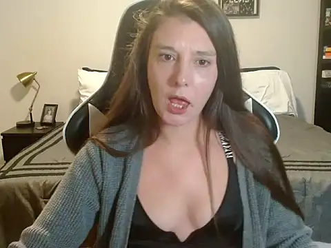 GeminiGoddess22's Live XXX Chat