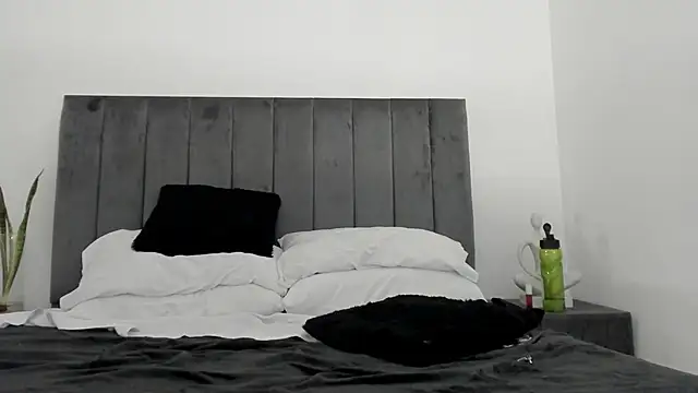 RedNDizzy Adlı Modelin Canlı XXX Sohbeti