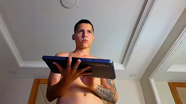 Show de KingAlexis_ na webcam