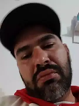 XXX chat uživo modela hairyandbigmann