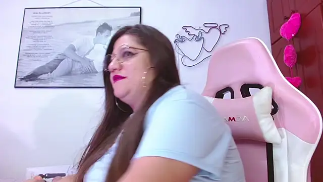 دردشة Amelie_Rousell الجنسية المباشرة