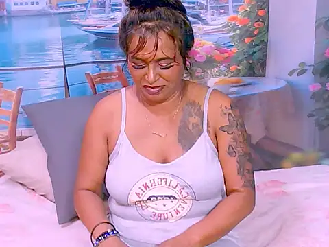 indiansparkle Adlı Modelin Canlı XXX Sohbeti