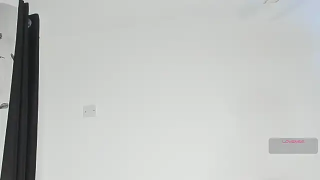 CREAMY_BUBBLEGUM's Live XXX Chat