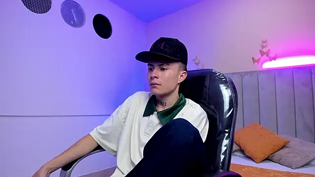 Nascary_Fox Live XXX Chat