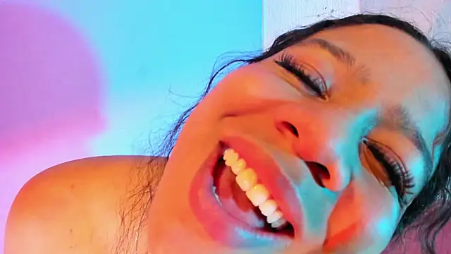 Chat +18 de Sofi_Fox_ ao vivo