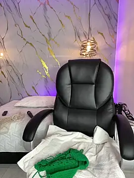 ScaarlettfoxのライブXXXチャット