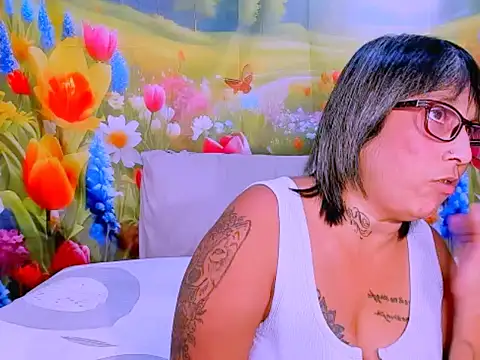 دردشة indianroxy الجنسية المباشرة