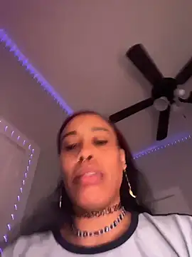 loveluna8 Chat XXX live