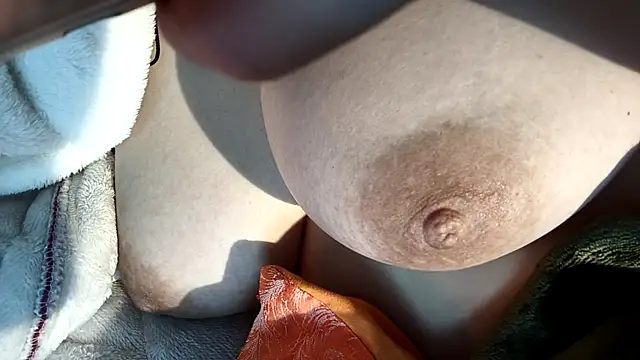 Chatroom XXX en direct de AngelwithEcup