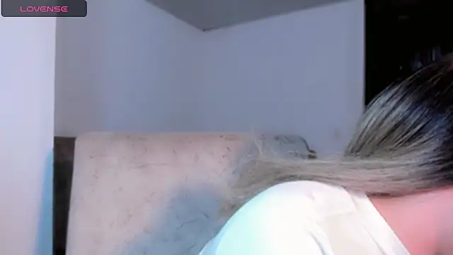 elisadollxrn Webbikameraesitys