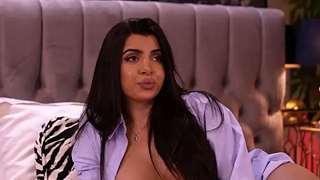 NicoleCellini – Naživo XXX chat