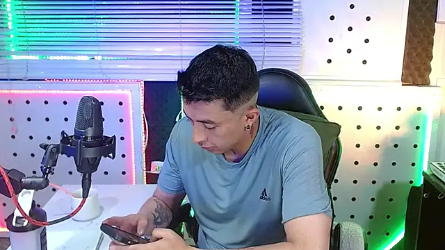 Godofcumxxx Chat XXX in diretta