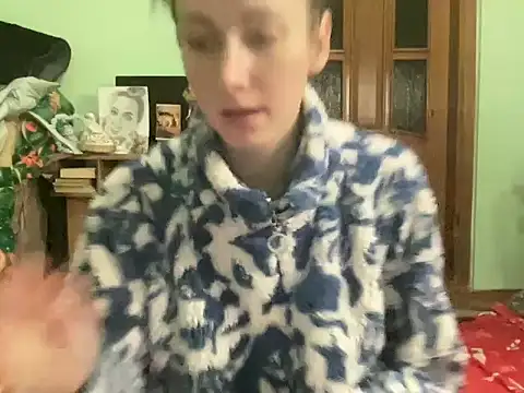 AngelTough20: διαδικτυακό σόου στην κάμερα