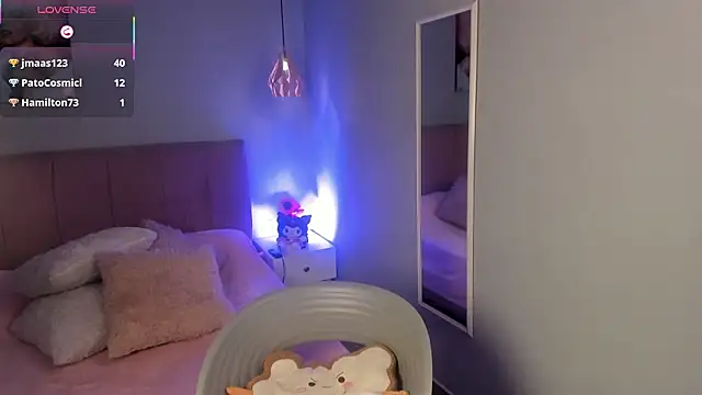 ela_petit's Live XXX Chat