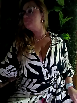 CristalRays' Live XXX Chat